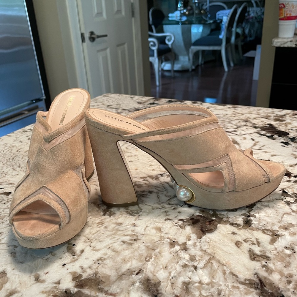 Nicholas Kirkwood Beige Suede Platform Heels sz 9